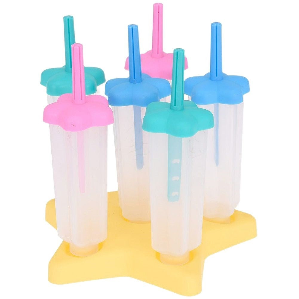 Ice cream molds for 6 portions in a practical position