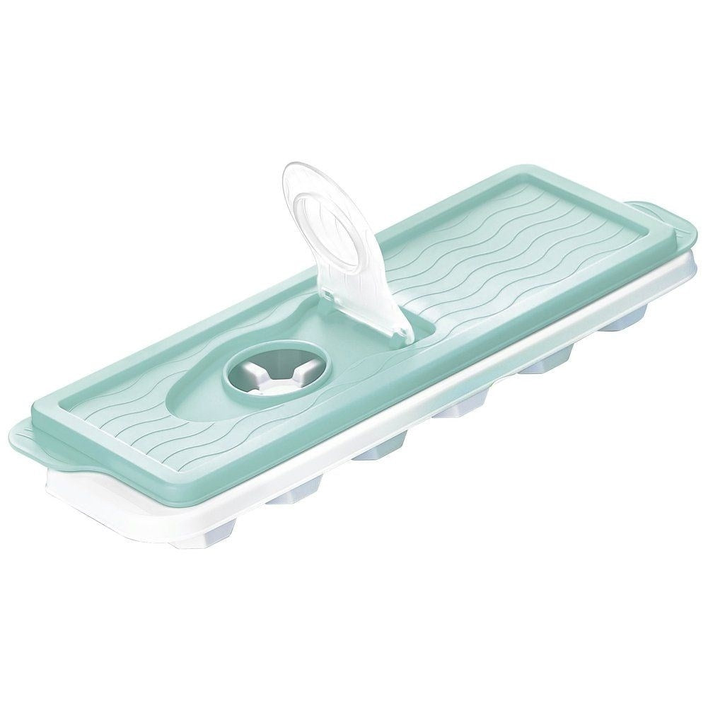 Ice cube mold with lid and easy filling, spill-proof transport
