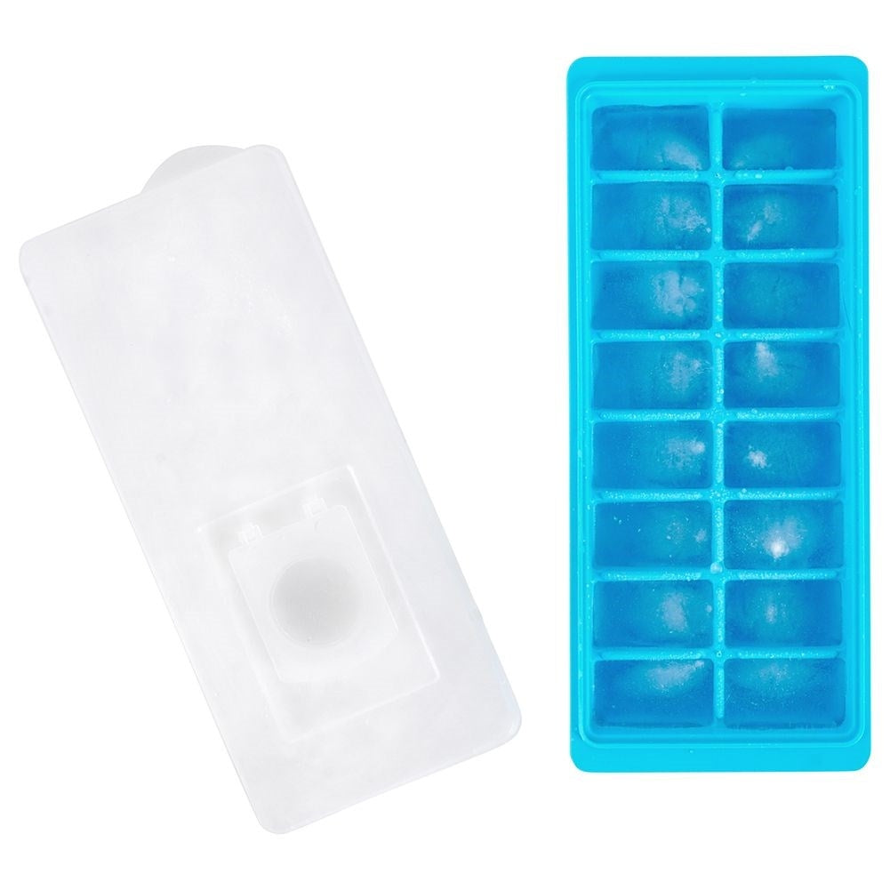 Ice cube mold with lid - spill-free and easy to fill