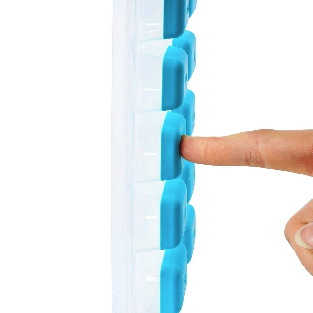 Ice mold: Practical lid, silicone base, 12 ice cubes