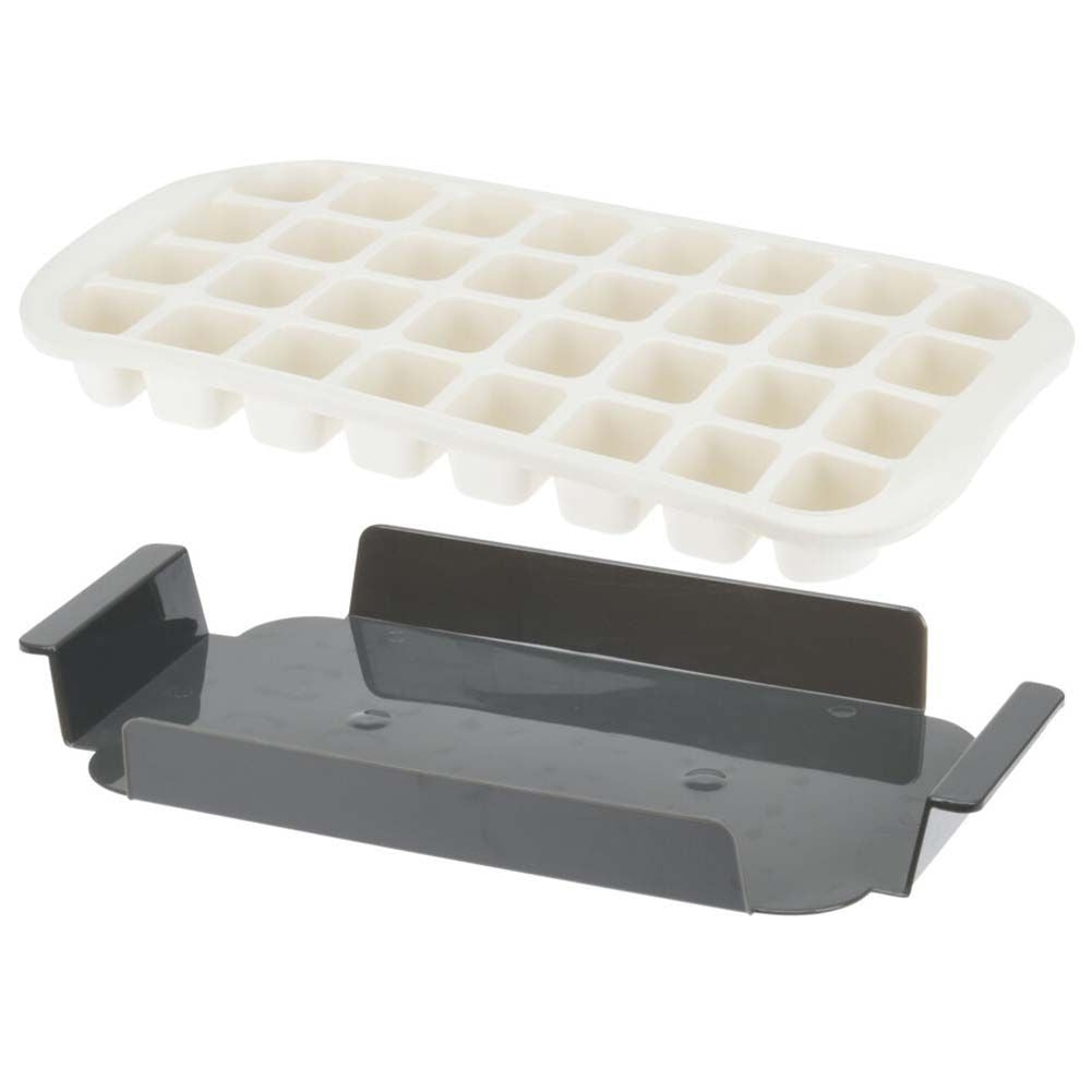 Ice mold for 32 large ice cubes - perfect for water or juice