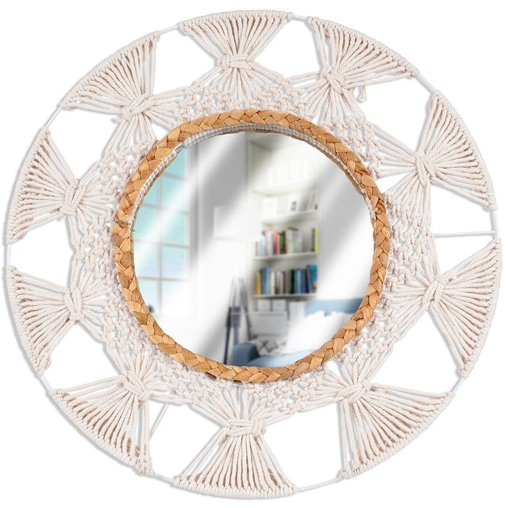 Impressive wall mirror with diameter of 45 cm