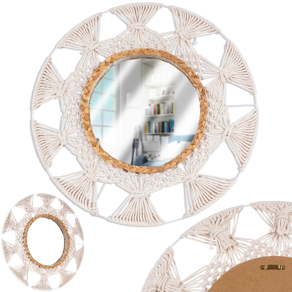 Impressive wall mirror with diameter of 45 cm