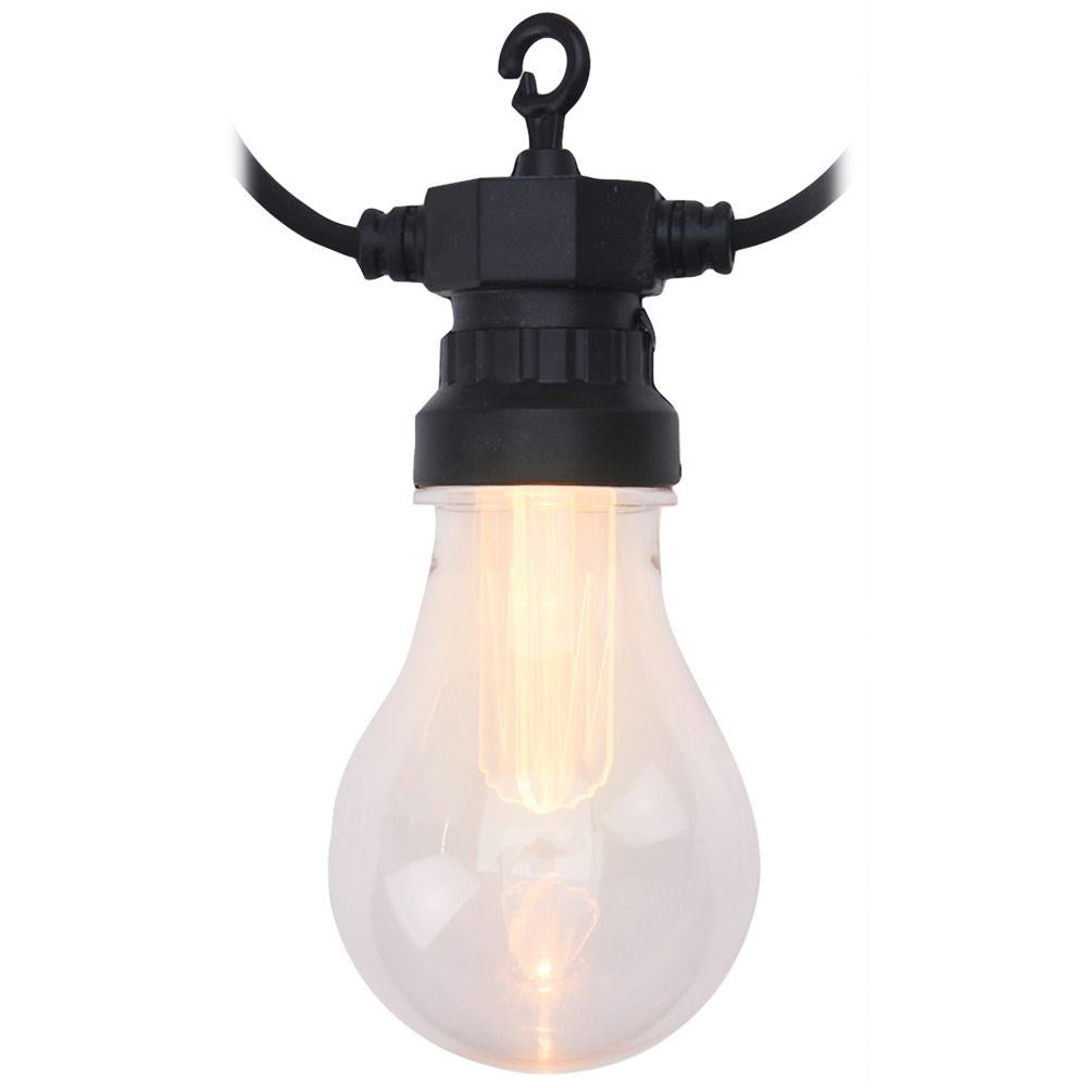 Indoor/outdoor garland with warm retro light bulbs