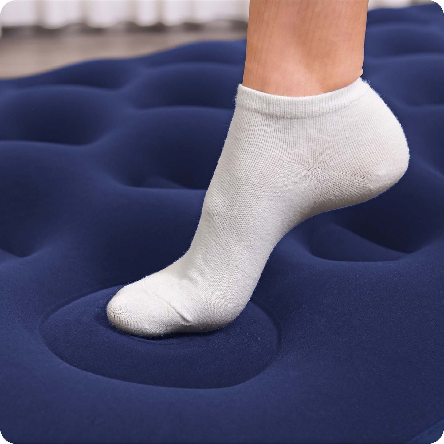 Inflatable mattress 188x99x22 cm with built-in foot pump Bestway 67224