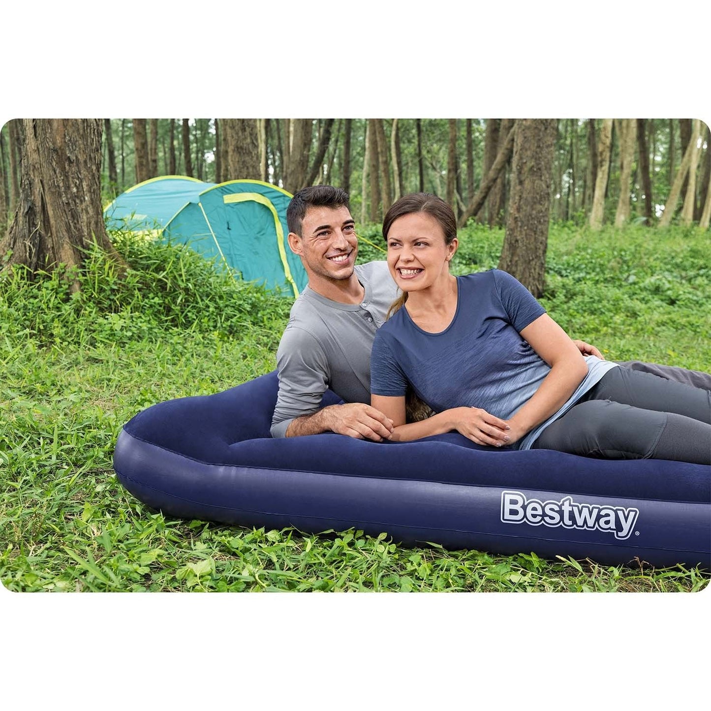 Inflatable mattress 191x137x28 cm with built-in foot pump Bestway 67225