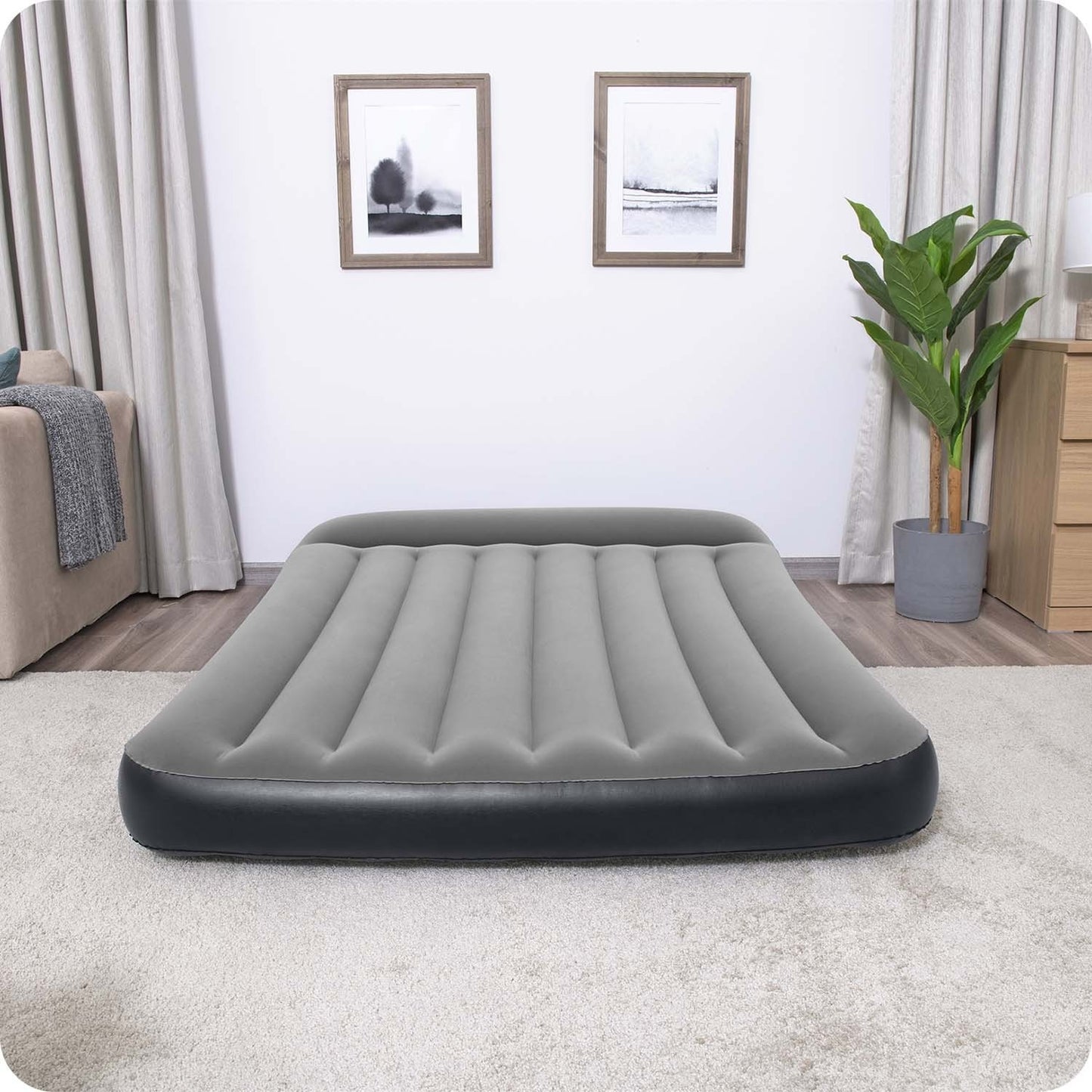 Inflatable mattress 191x137x30 cm with built-in electric pump Bestway 67462