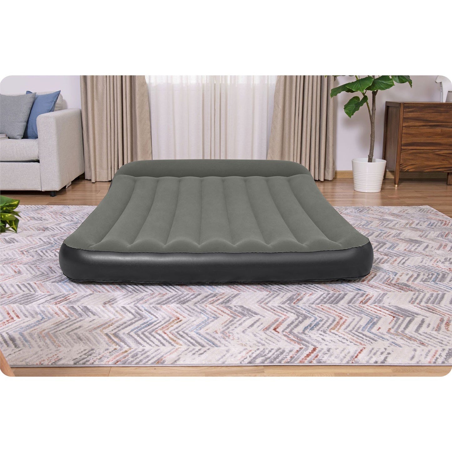 Inflatable mattress 203x152x30 cm with built-in electric pump Bestway 67930