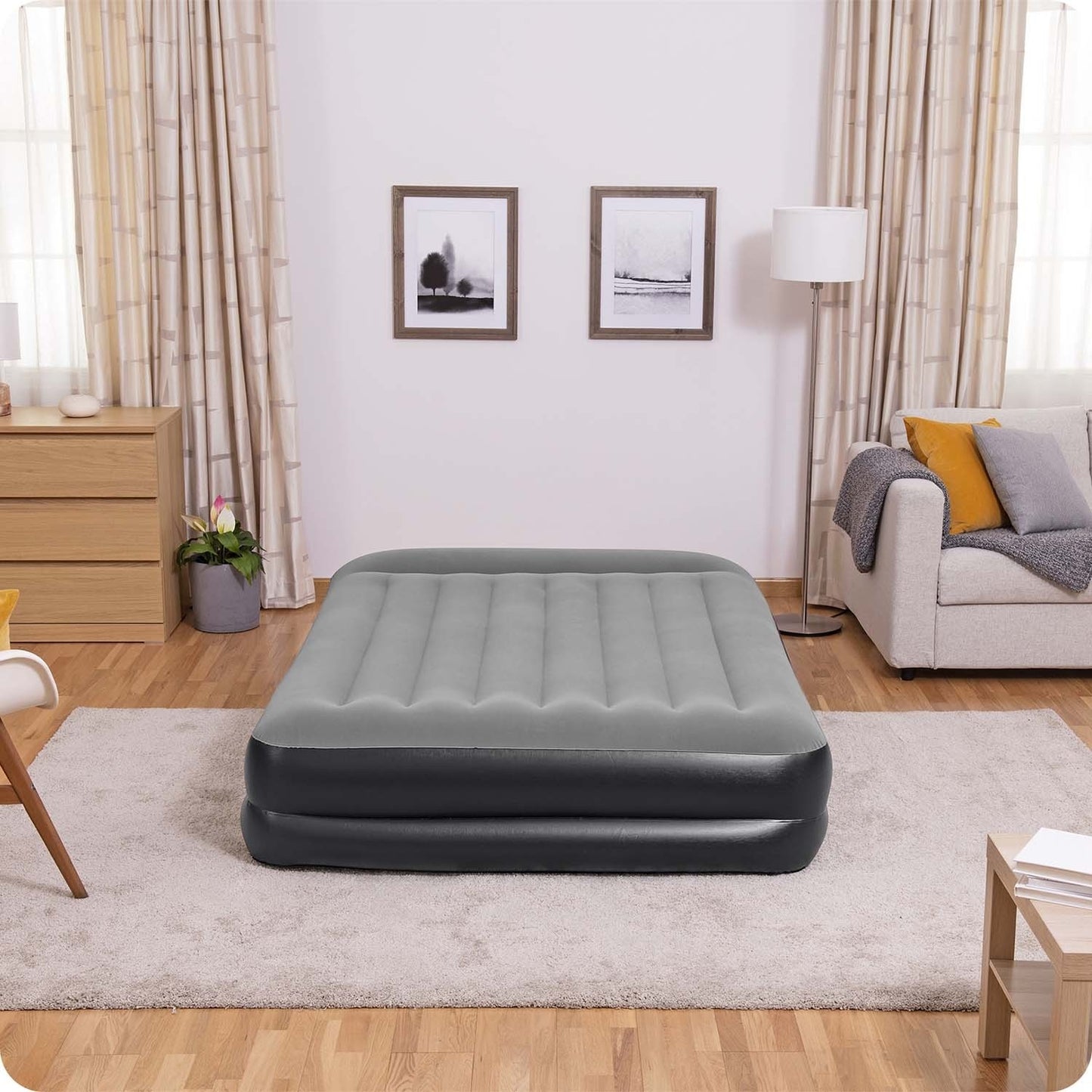Inflatable mattress 203x152x46 cm with built-in electric pump Bestway 67403
