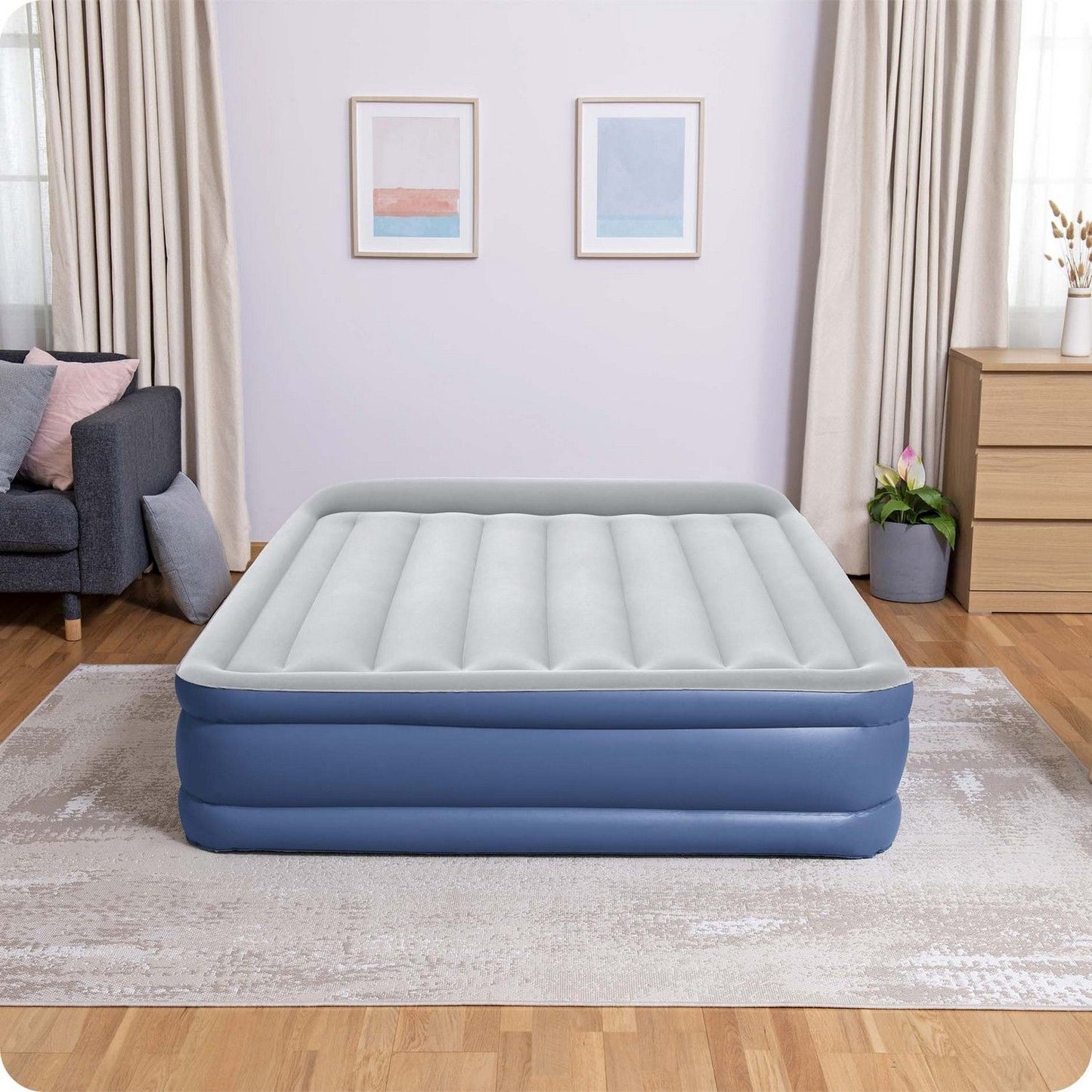 Inflatable mattress 203x152x46 cm with built-in electric pump Bestway 67630