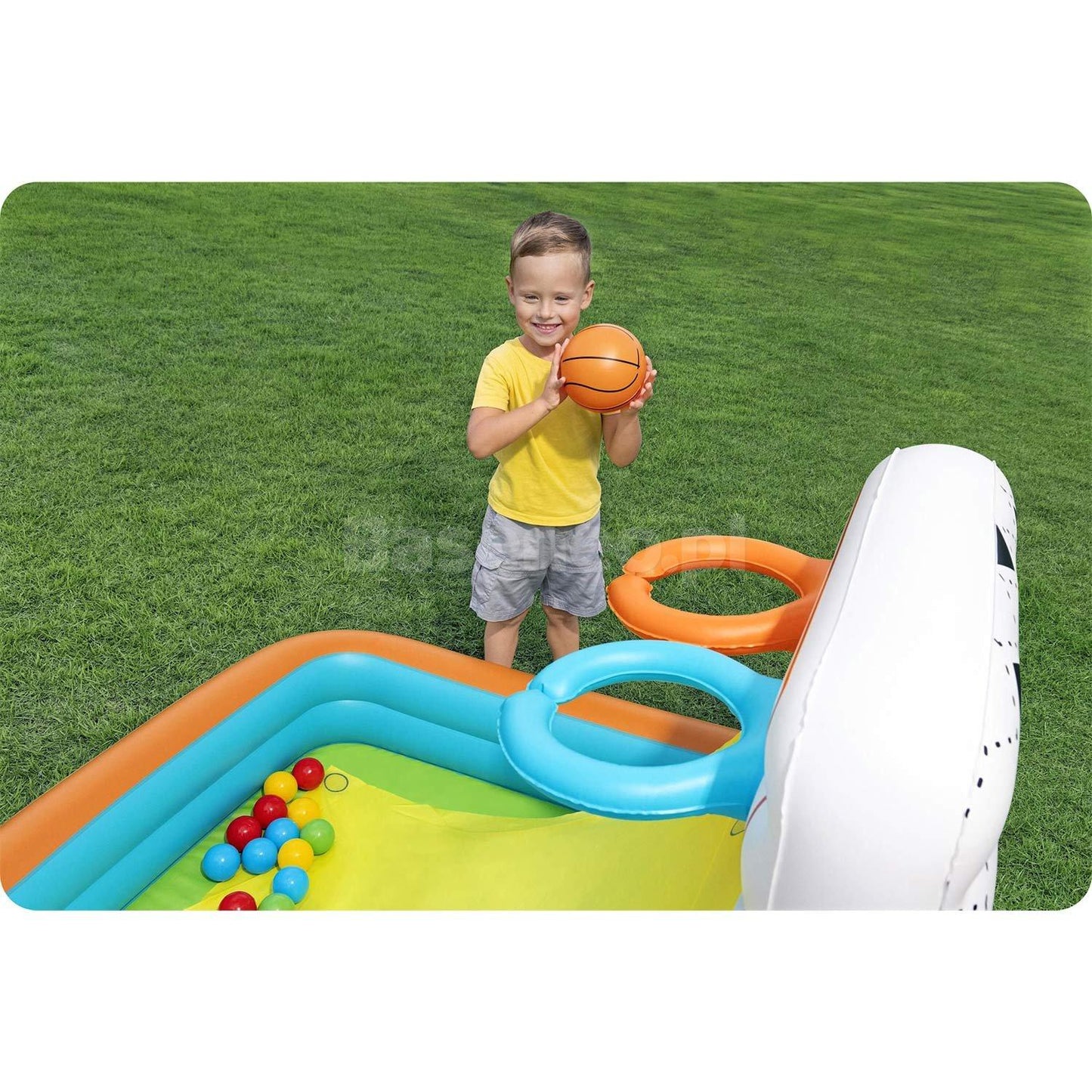 Inflatable playground with balls 120 x 107 x 84 cm Bestway 52728