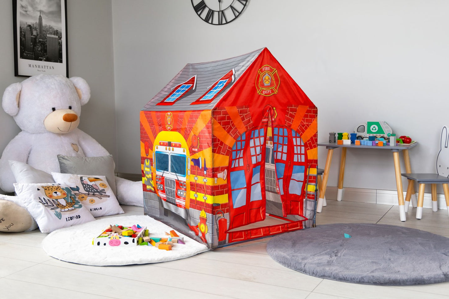 Iplay fireman's house children's tent