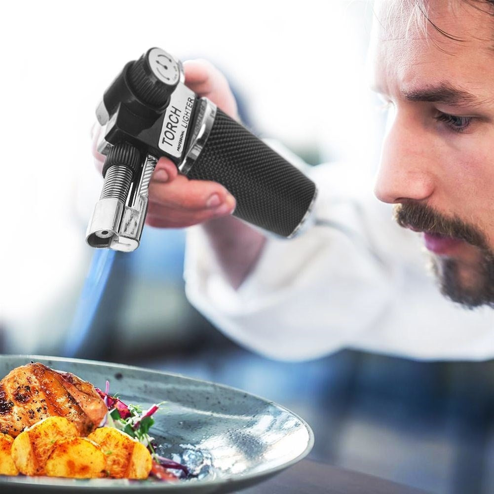 Kitchen burner for crispy surface and grilled meat
