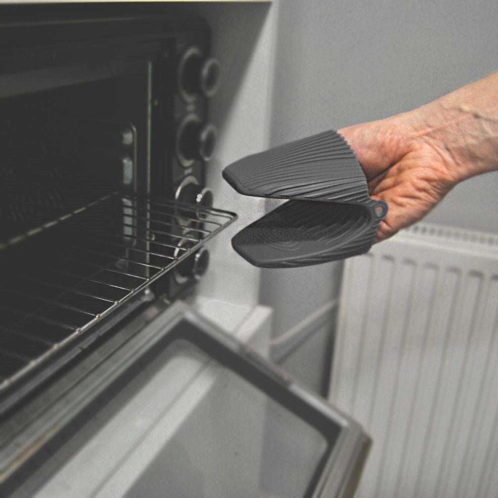 Kitchen glove: Protection against hot utensils when cooking and baking