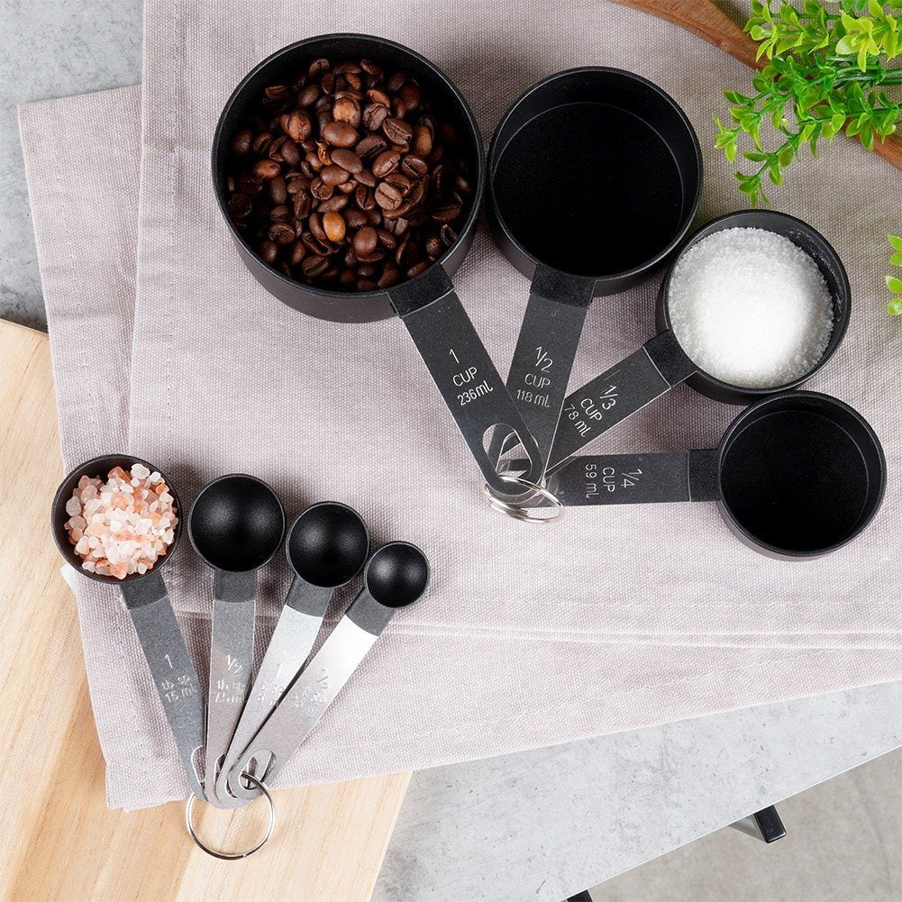 Kitchen measuring set: 4 measuring spoons & 4 measuring cups for easy measuring