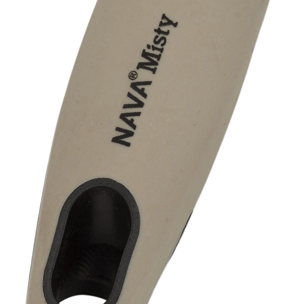 Kitchen utensils with smooth and wavy steel blades for pasta
