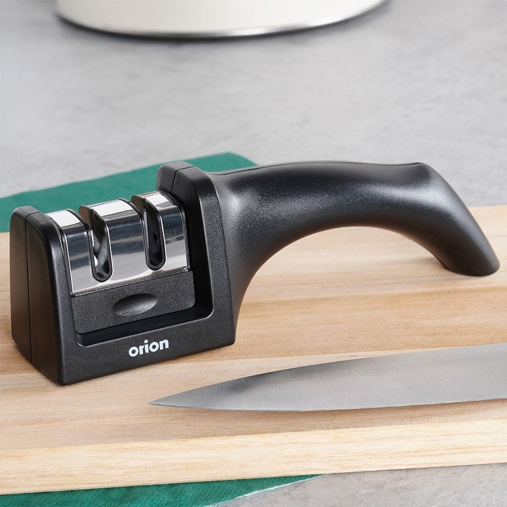 Knife sharpener with carbon and ceramic head for stainless steel knives