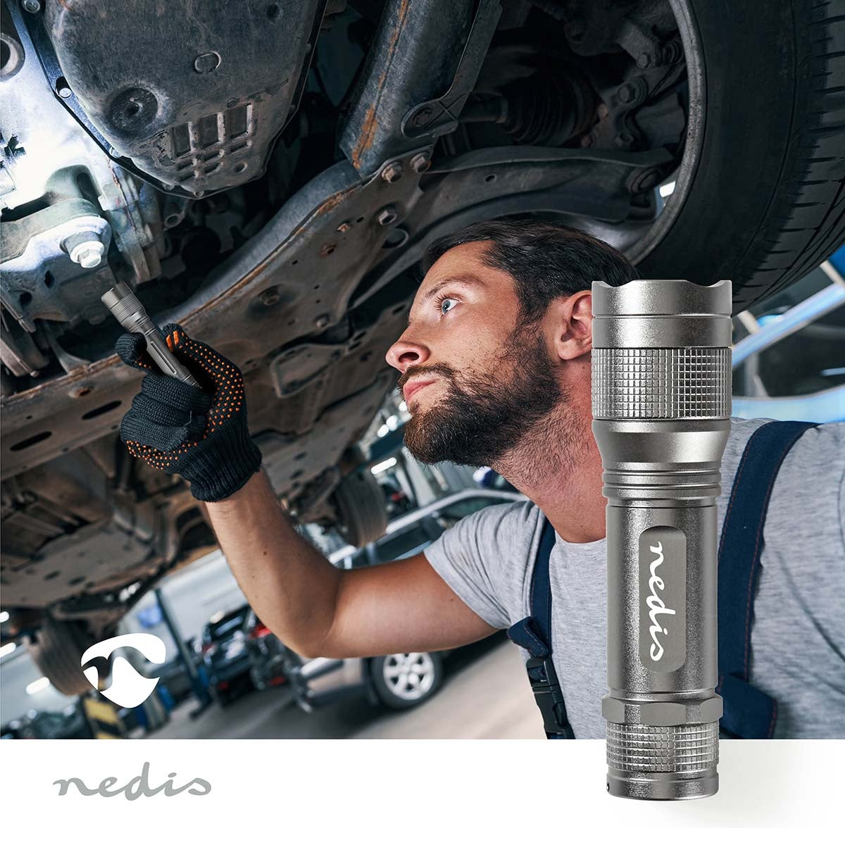 LED flashlight | Battery powered | 4.5 V DC | 5 W| 3x AAA/LR03 | Indicated luminous flux: 330 lm | Lighting range: 200 m | Beam angle: 48 °