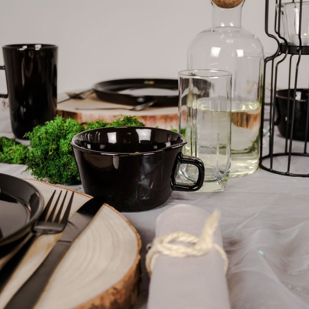 Large black porcelain mug 500 ml with comfortable handle