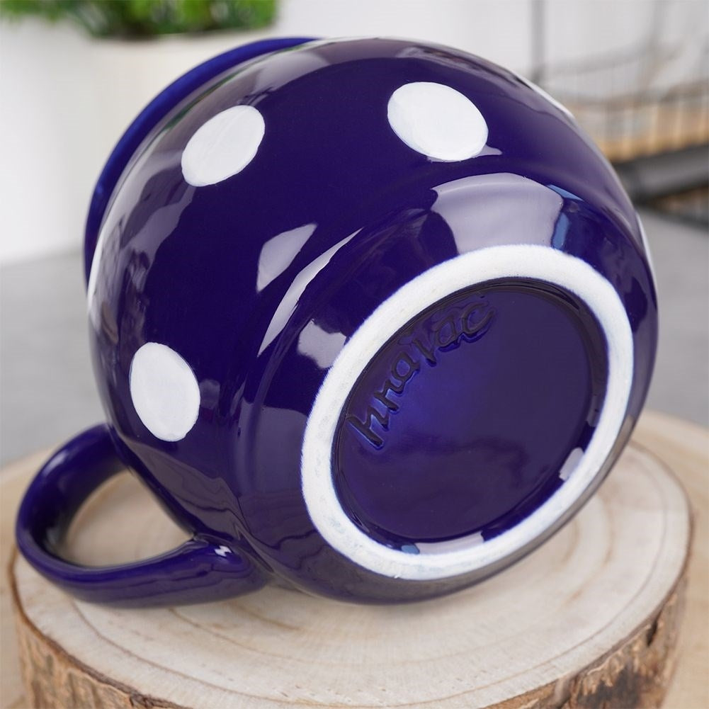 Large ceramic mug for coffee, tea and hot drinks