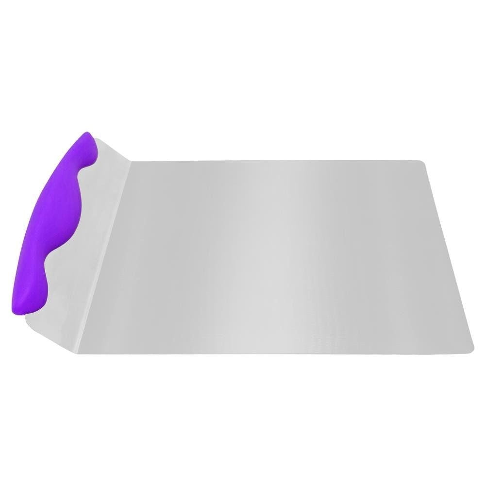 Large-scale dough spatula with comfortable silicone handle