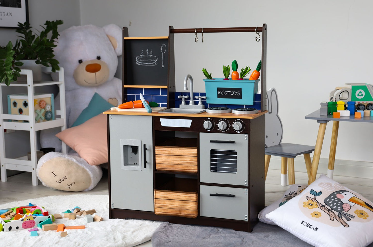 Large wooden kitchen for kids accessories