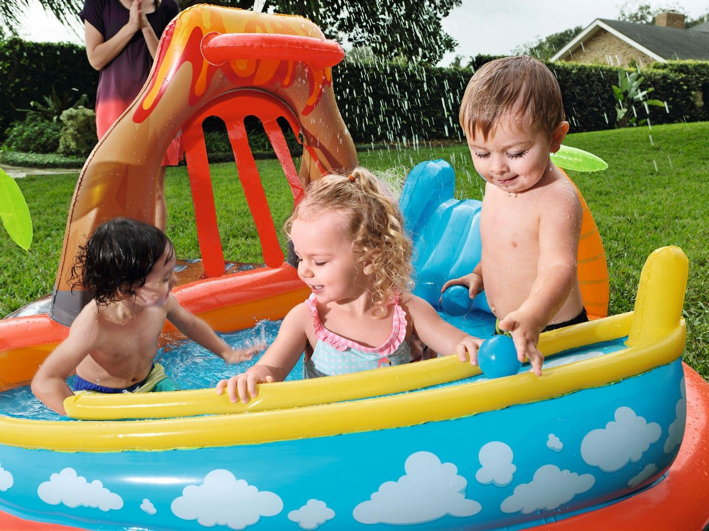 Lava Lagoon inflatable playground 265 x 265 x 104 cm Bestway 53069