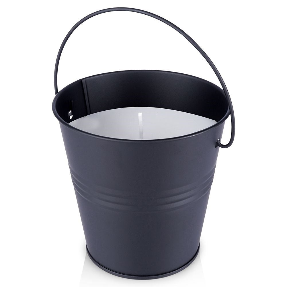 Lemon Scented Candle: Cozy Atmosphere with Warm Light
