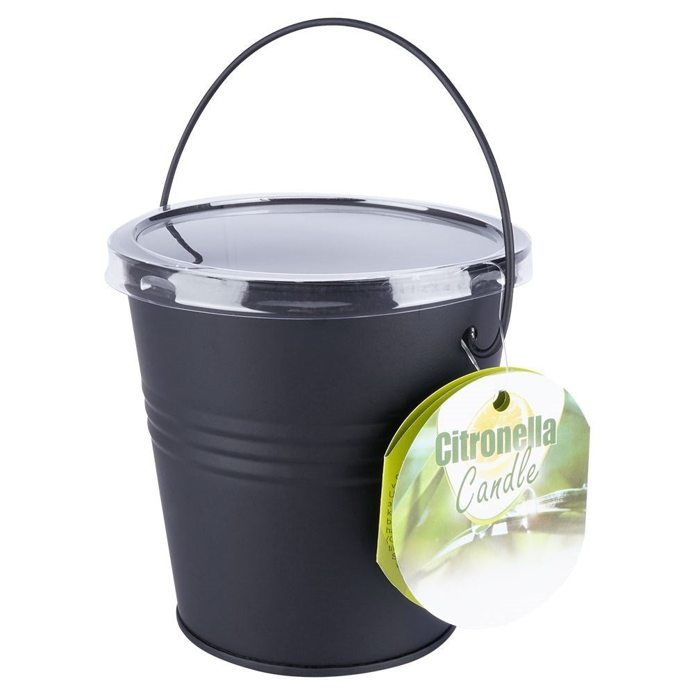 Lemon Scented Candle: Cozy Atmosphere with Warm Light