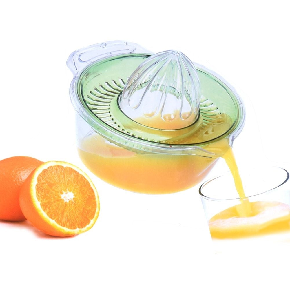 Lemon squeezer with spout for easy juicing