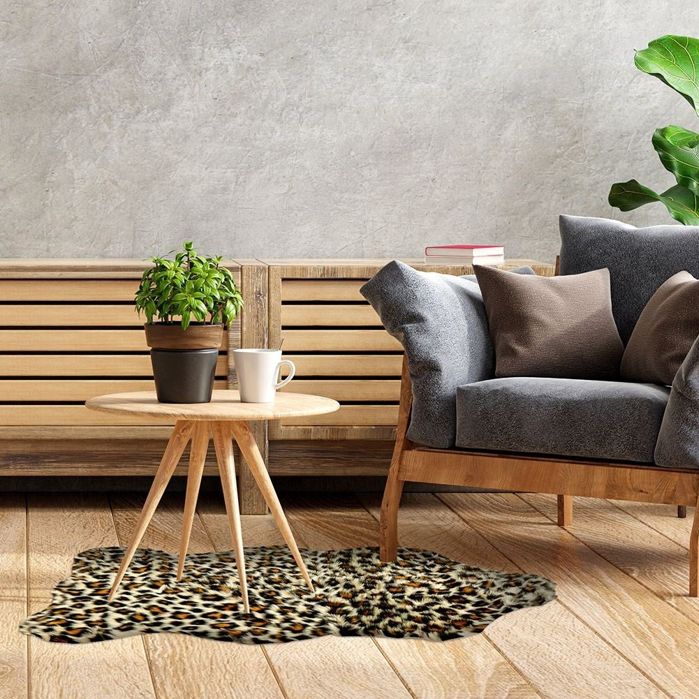 Leopard skin patterned rug - Soft, trendy and unique shape