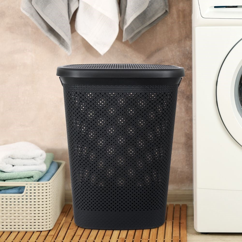 Light and airy laundry basket with openable lid