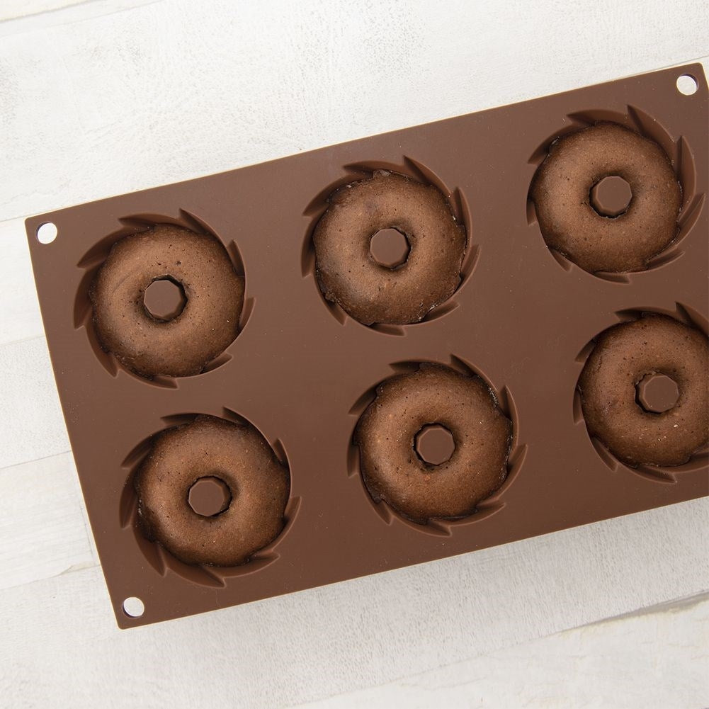 Light and flexible silicone molds for muffin baking