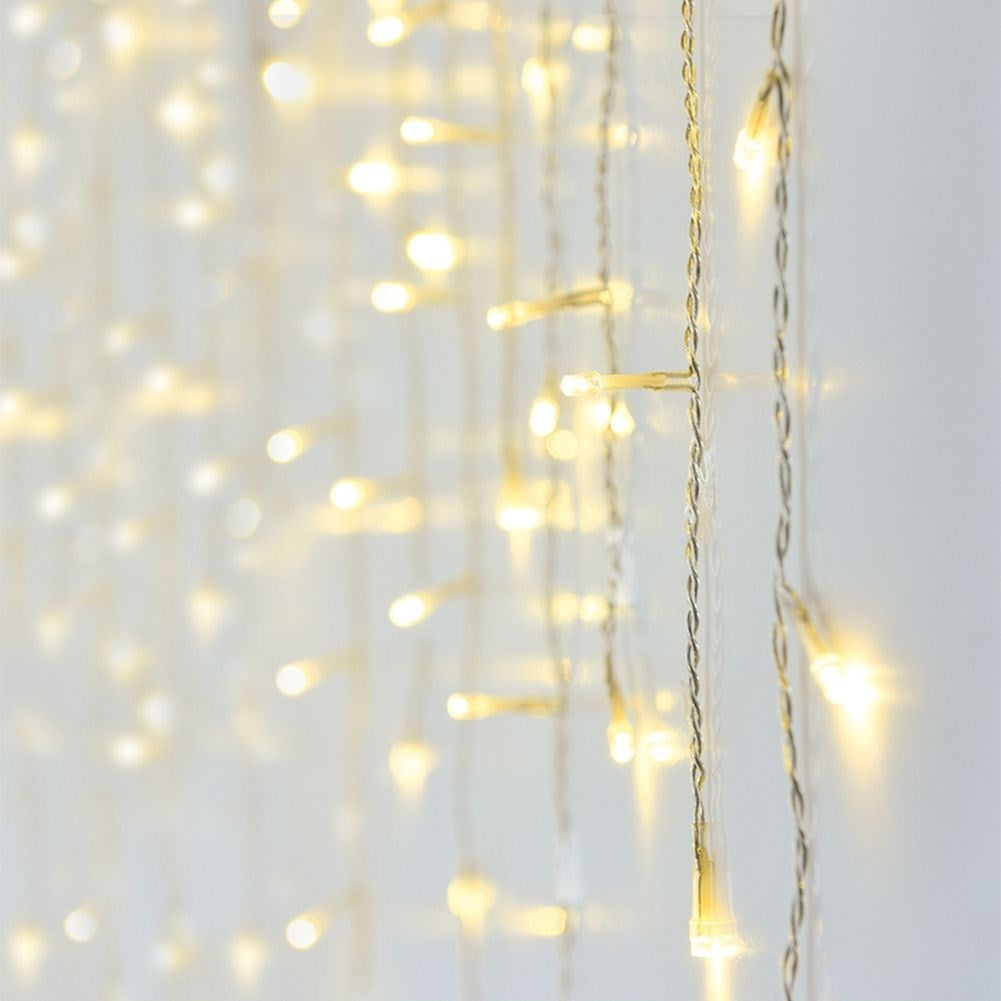 Light curtain with 360 LEDs for a magical Christmas atmosphere