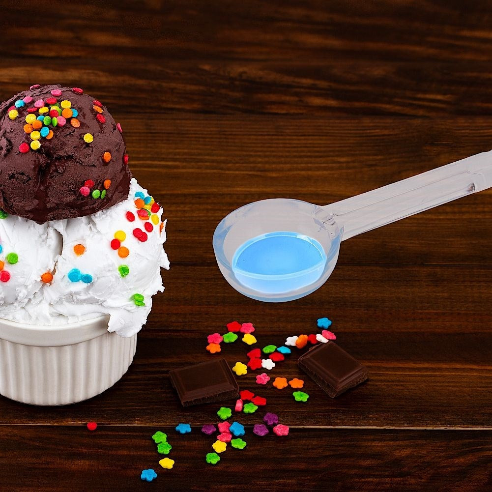 Light ice cream scoop with sharp edge and silicone base for easy serving