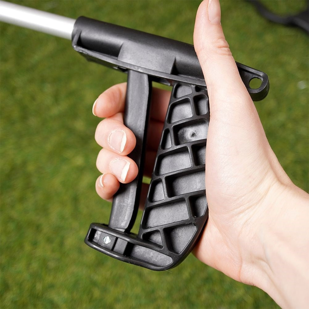 Lightweight grab claw for easy cleaning and debris picking