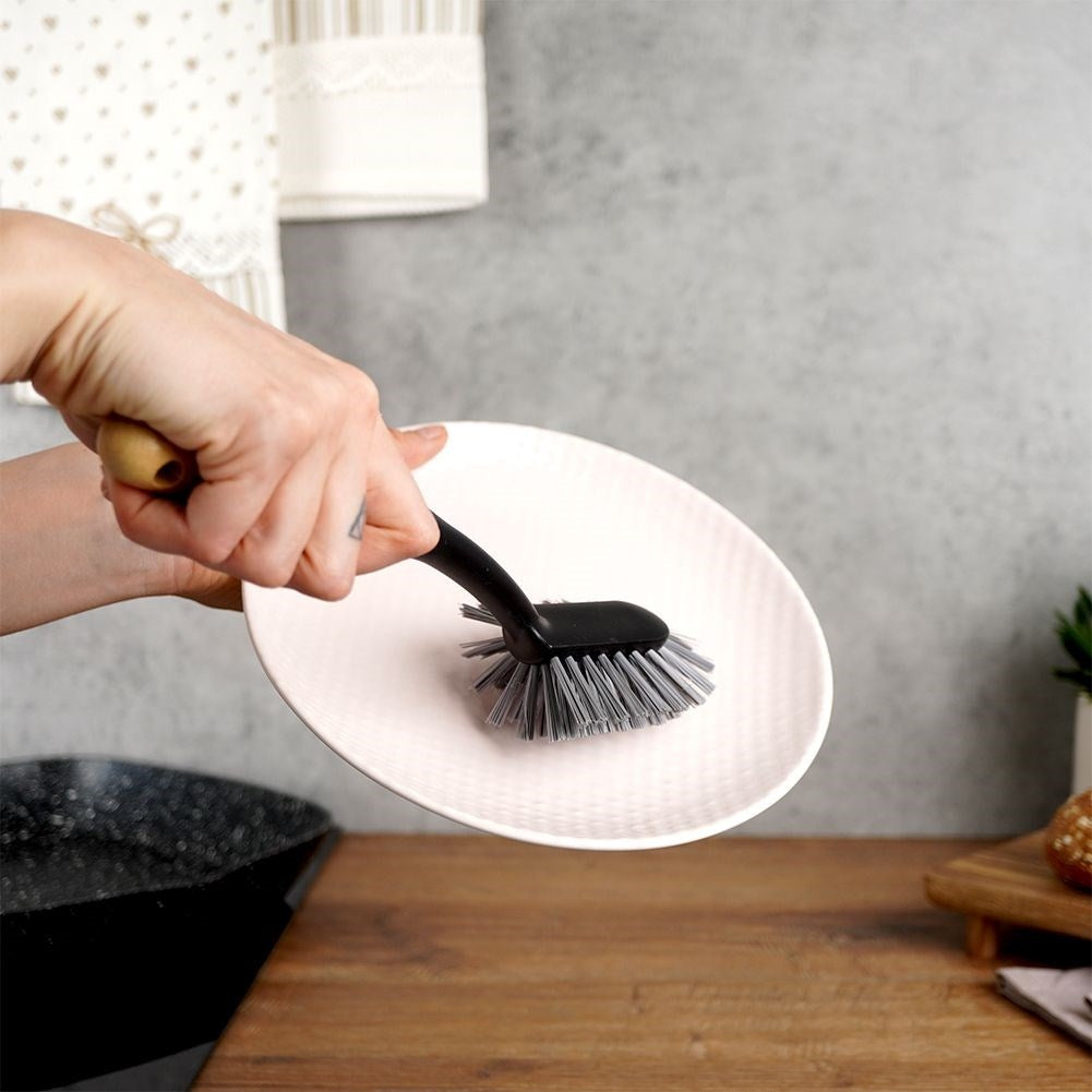 Long dish brush in durable plastic and bamboo, trendy colors