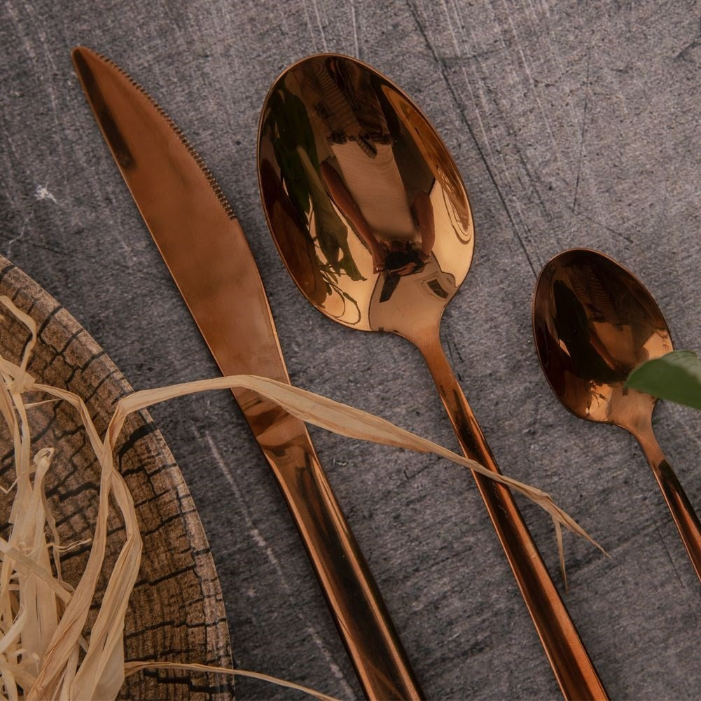 Luxurious cutlery 24 pieces in copper colour, stainless steel