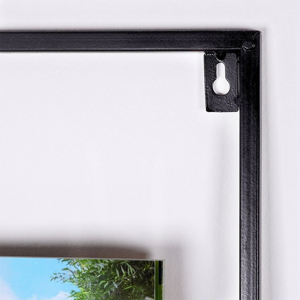 Magazine rack: Organize and display your magazines easily
