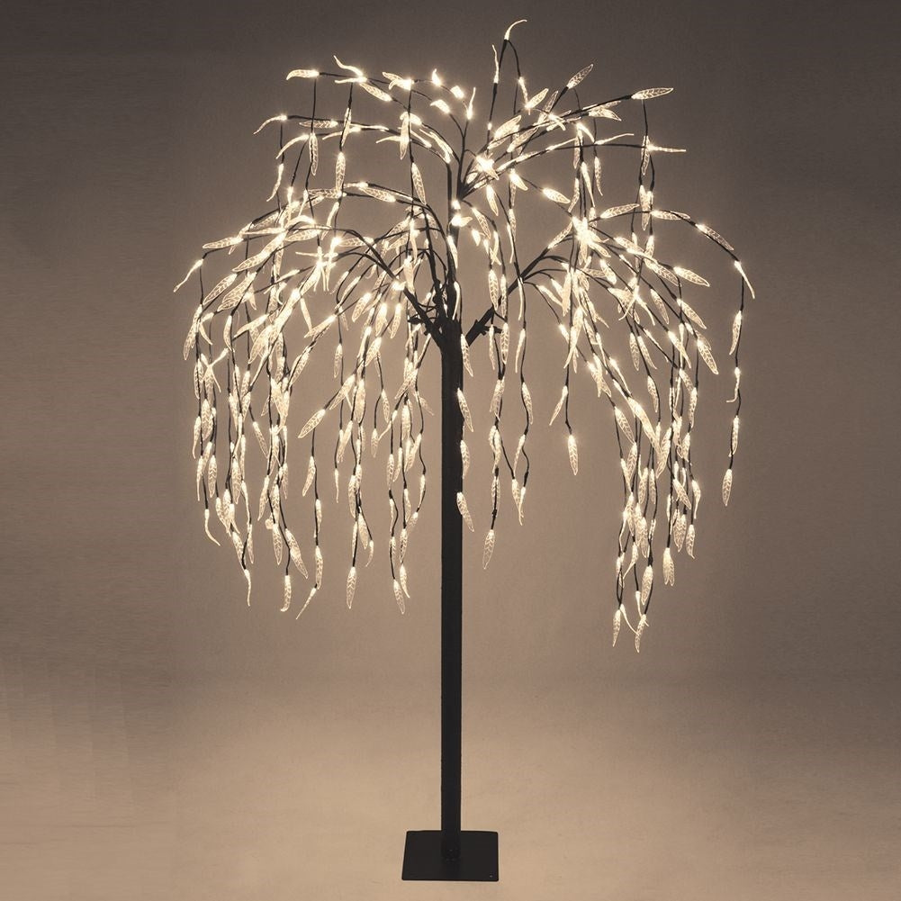 Magical Christmas atmosphere: Willow Tree with 400 LED lights