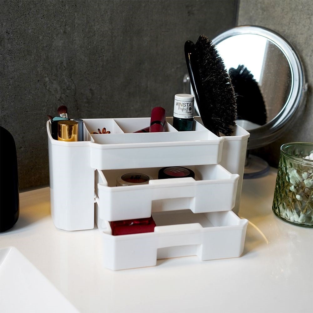 Make-up and cosmetics organizer in white, three levels