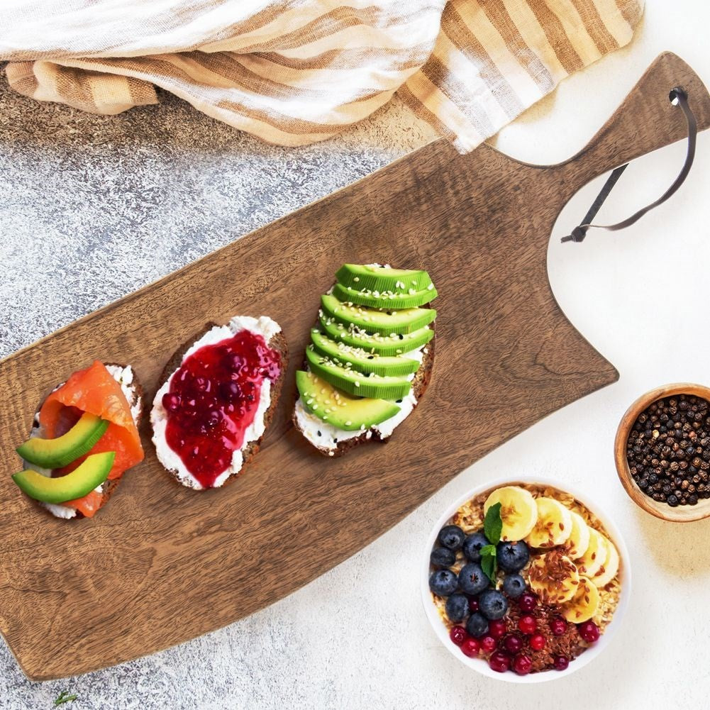 Mango wood cutting board with handle - style and functionality