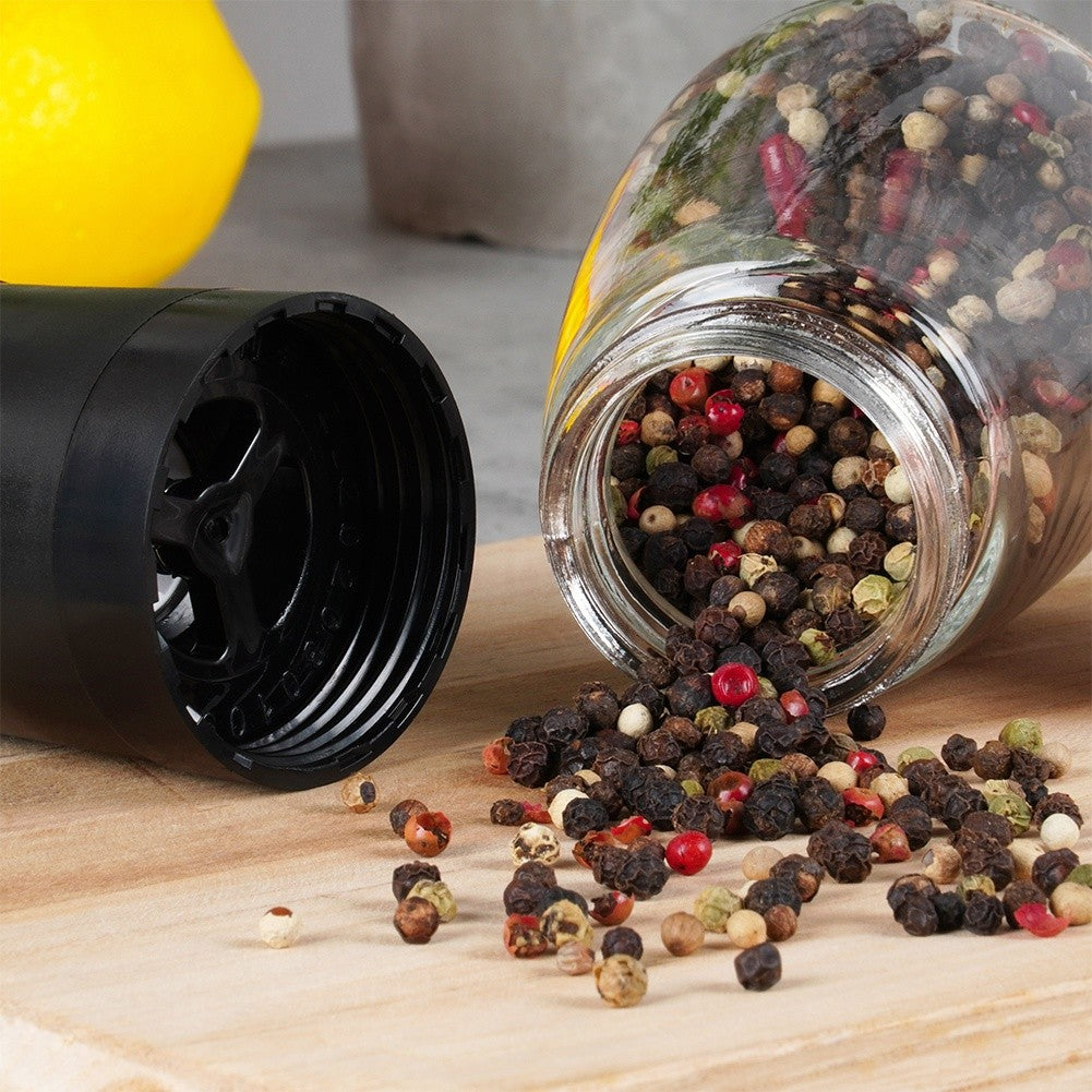 Manual pepper and salt grinders with adjustable grinding degree