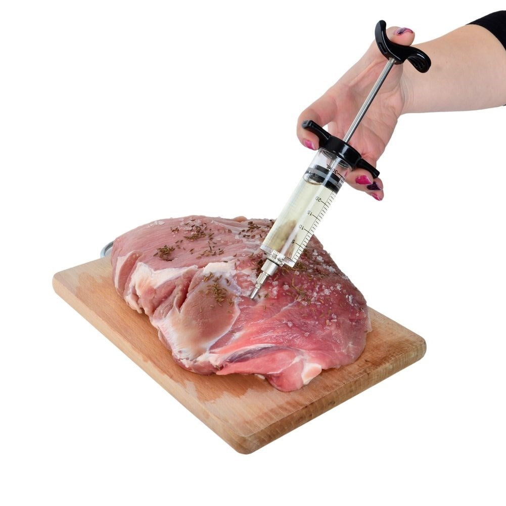 Marinade syringe with graduated scale and 8 cm needle