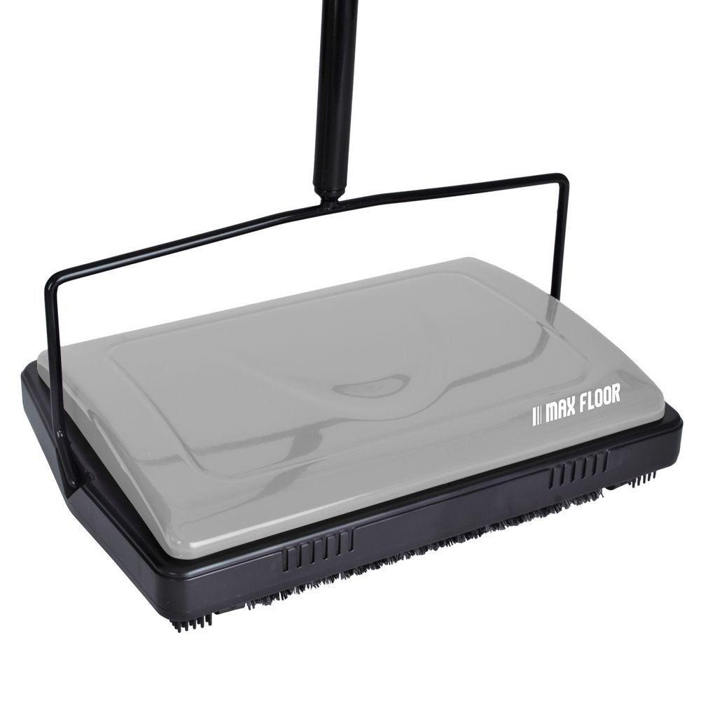 Mechanical vacuum cleaner with rotating brushes for all floors