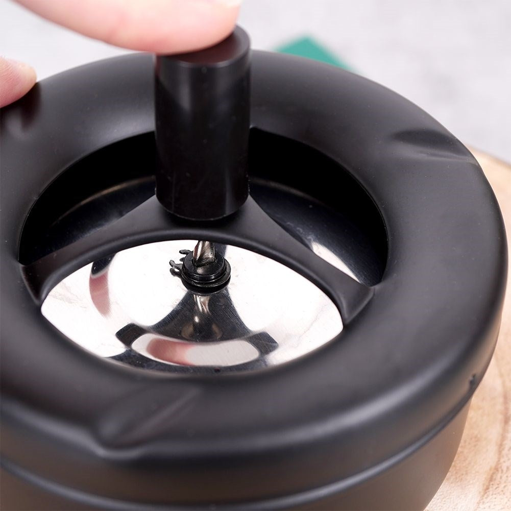 Metal ashtray with lid for a clean and fresh environment