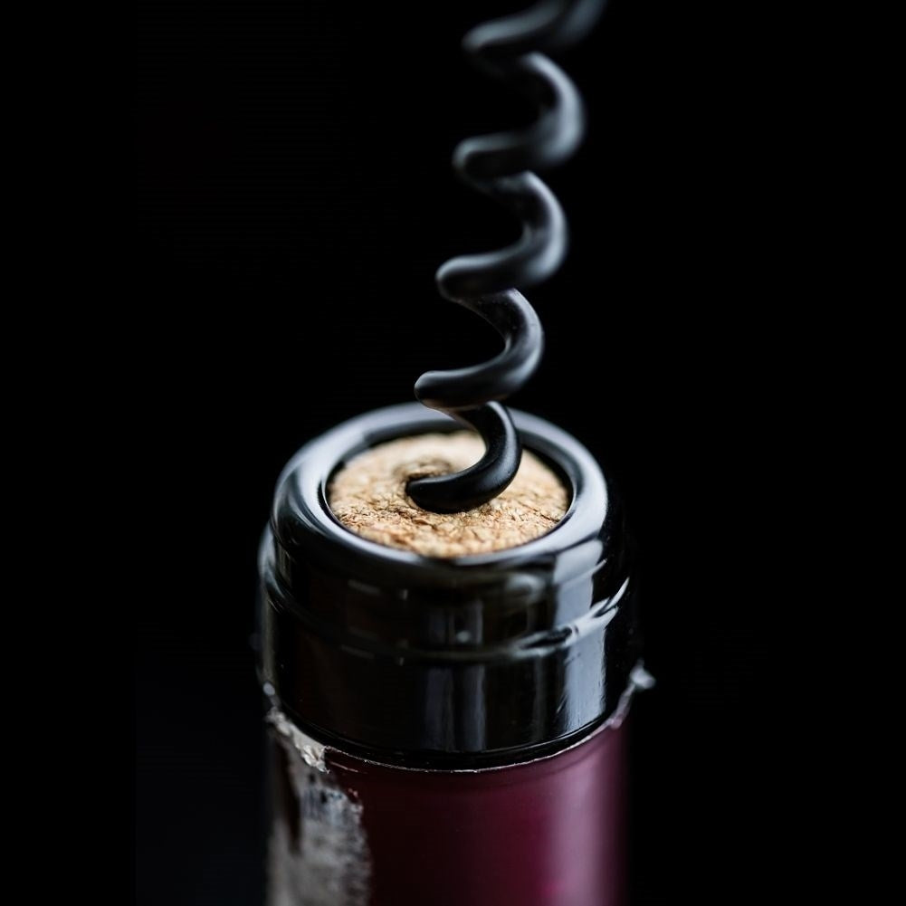 Metal cork screw: Quick and easy bottle opening