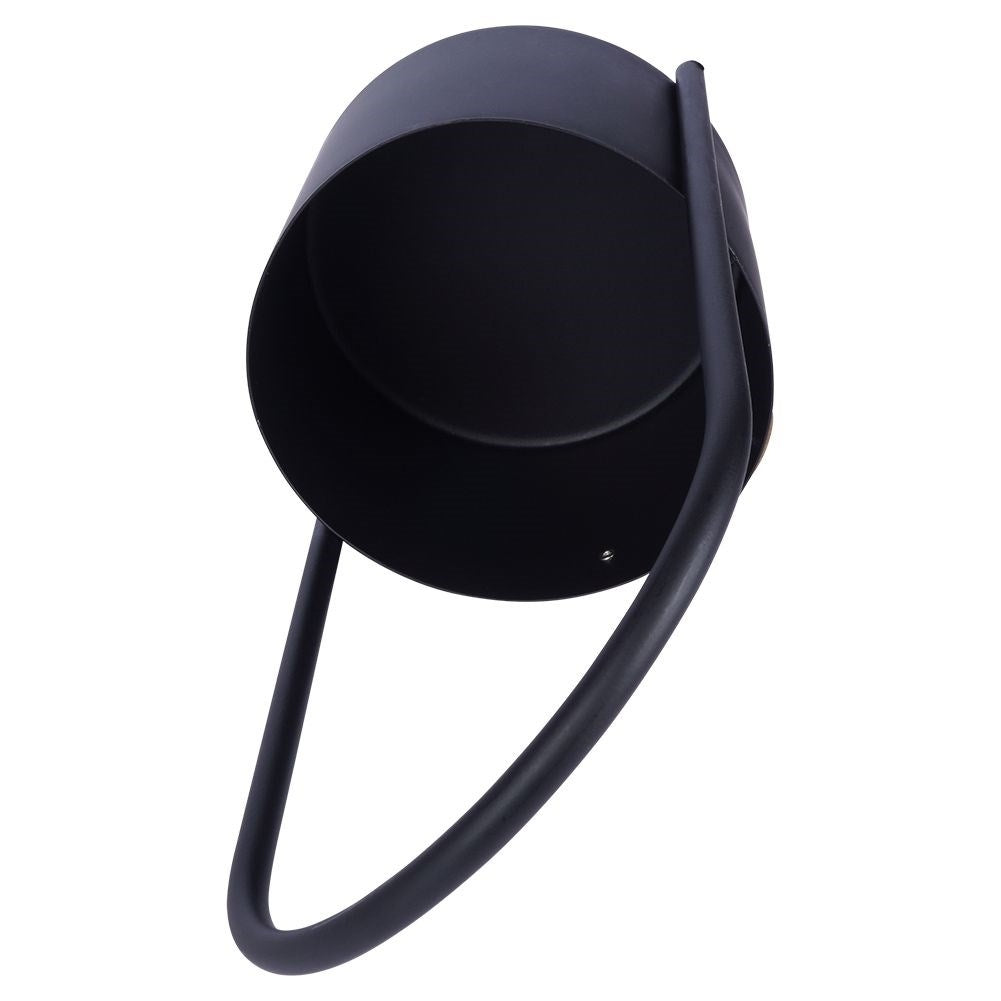 Metal pot with handle for indoor and outdoor use