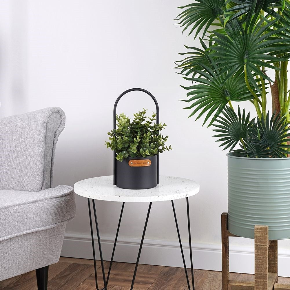 Metal pot with handle for indoor and outdoor use