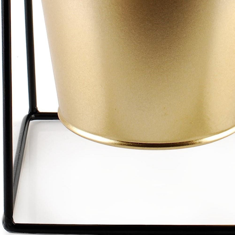 Metal pot with stand for plants - Glamor & Loft style
